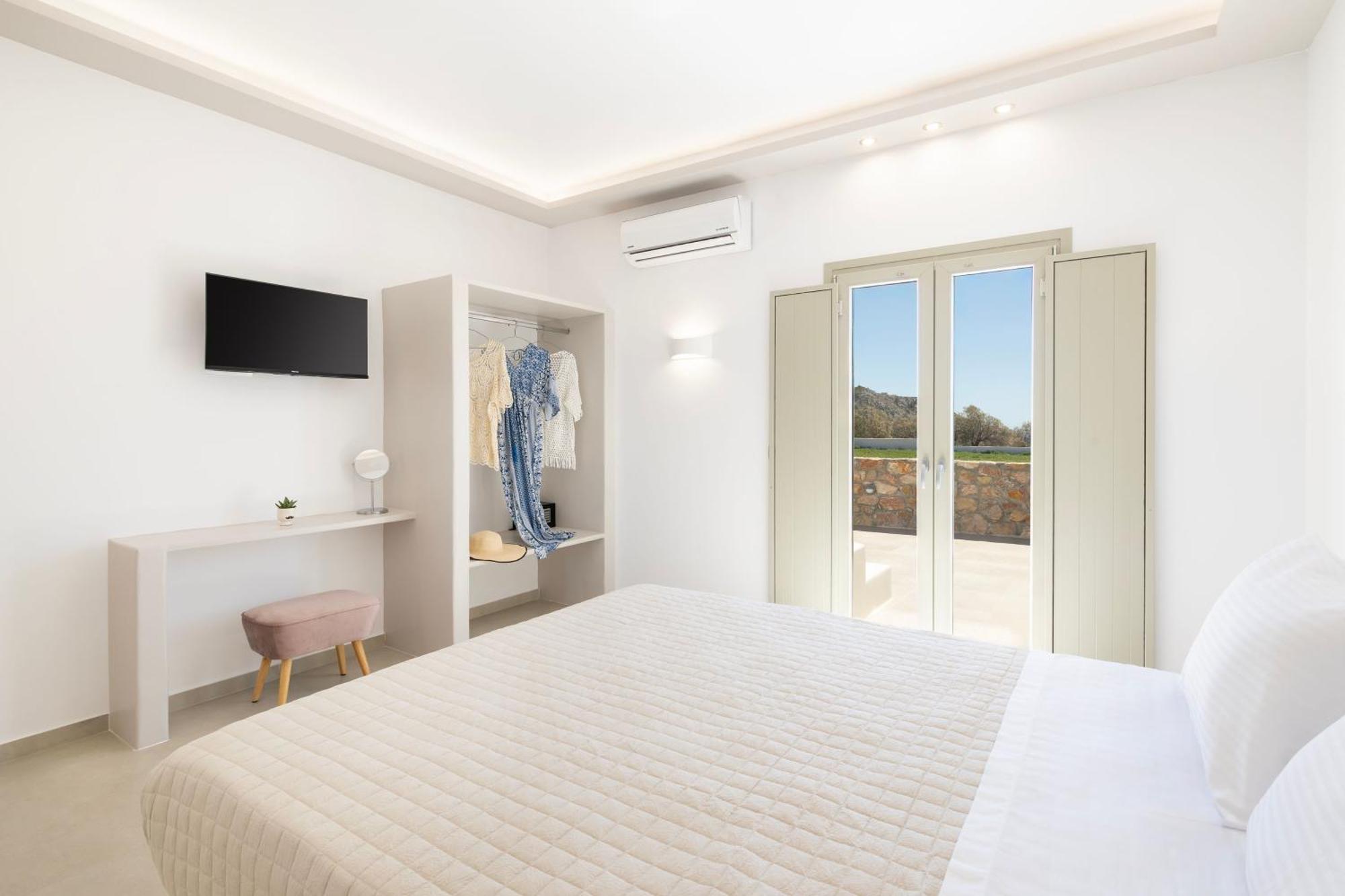 Windmillside Luxury Villas Emporio  Extérieur photo